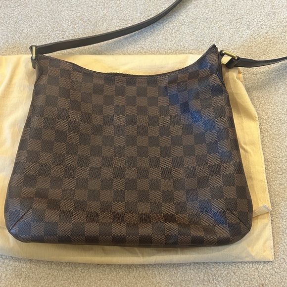 Louis Vuitton crossbody - Picture 5 of 6
